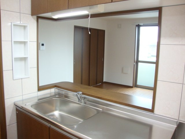 アムール弐番館のキッチン|※同タイプの部屋写真です