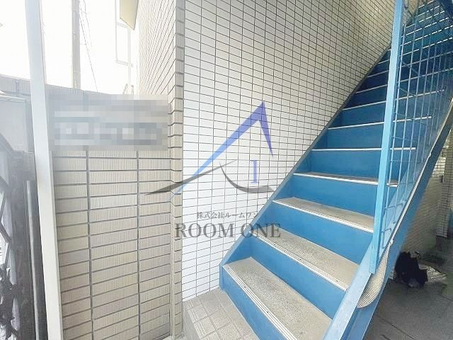 リバティ桜上水のその他共用部分|共有階段です。