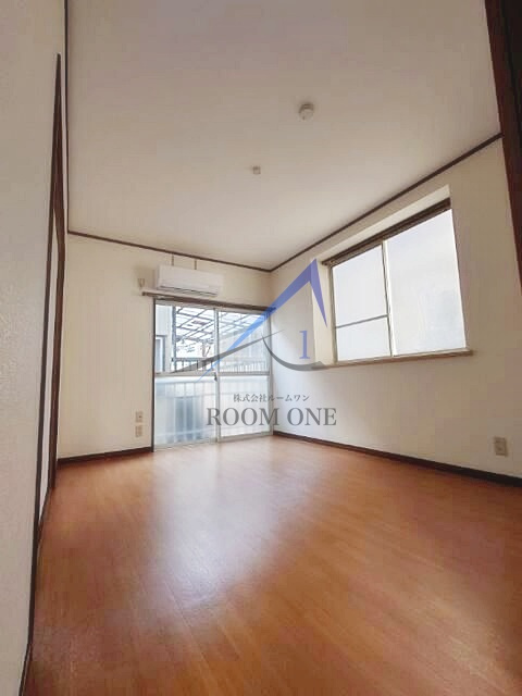 カーサ坪井の居間・リビング|洋室のお部屋です。