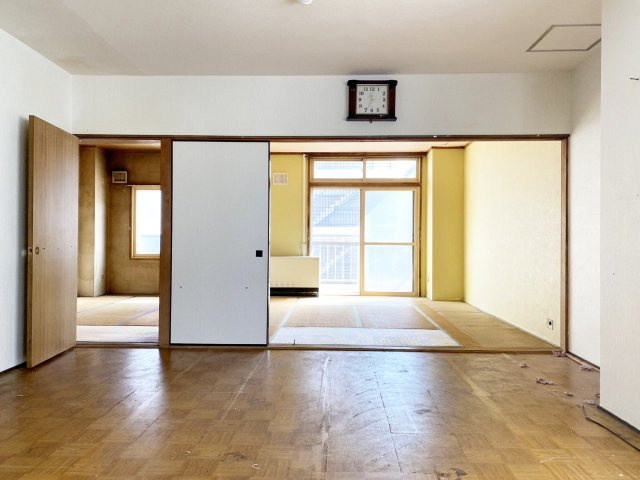 中の島クロスハイツの和室|居室は全て6帖以上あり、ふすまを開け放つと開放感のある空間に♪