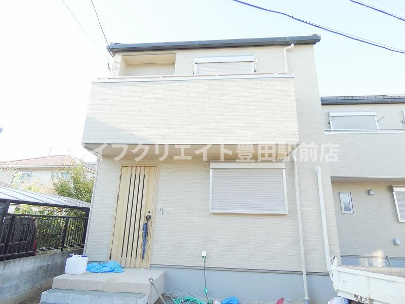 万願寺1丁目テラスハウスの外観