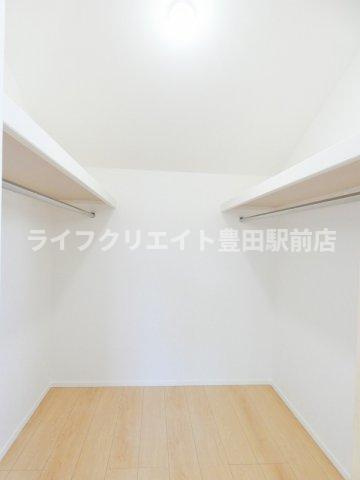 万願寺1丁目テラスハウスの収納