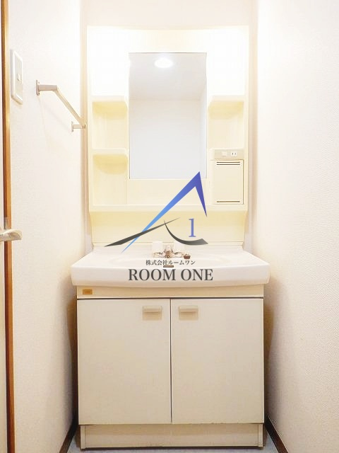 サンライズ鶴見 の洗面所|洗面台です。
