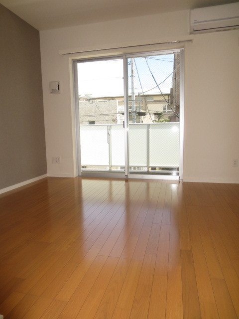 ウィステリア中原