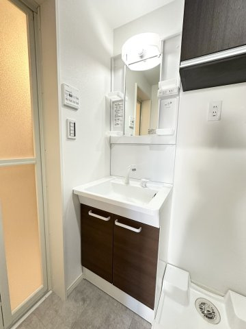 ベイルームハレ鶴見の独立洗面台