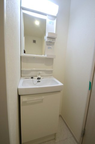 STONE RIVER 堀崎町の洗面所