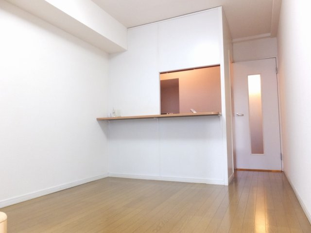 【その他】 | レオパレスグッド・ラック | カウンターキッチン付きのお部屋です。
