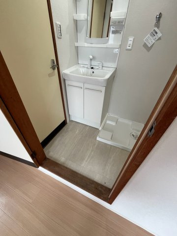 マンションシナーラの玄関