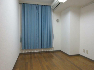【居間・リビング】 | リフレスコア旗の台 | 綺麗なフローリングのお部屋です。