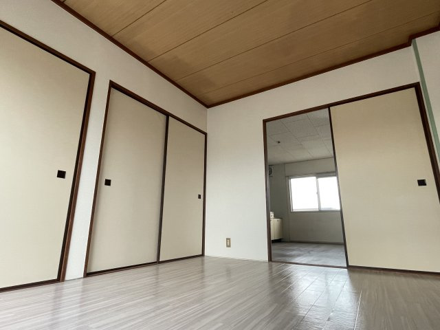 グリーンコーポ寿A棟の洋室