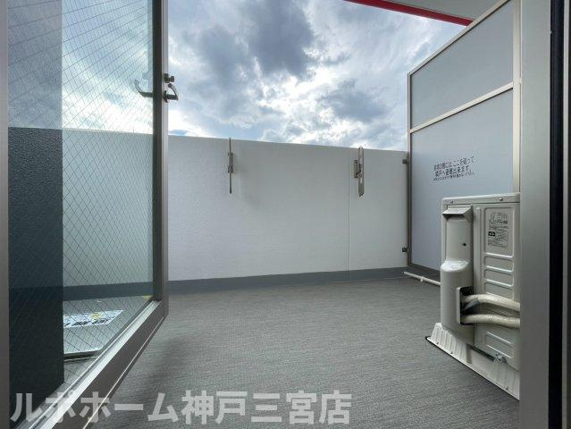 セレニテ西元町アリエのバルコニー