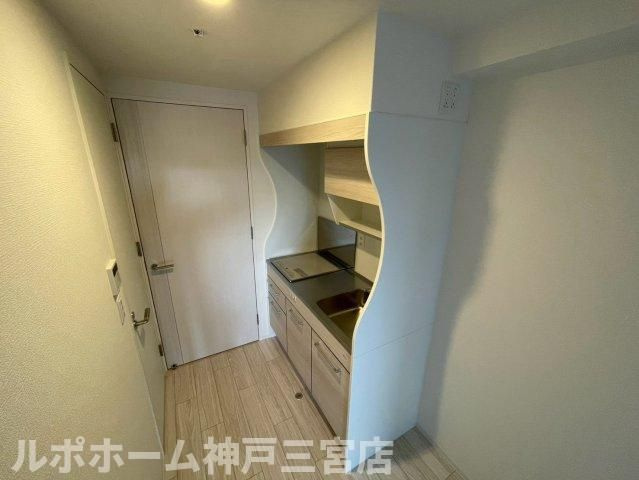 セレニテ西元町アリエのキッチン
