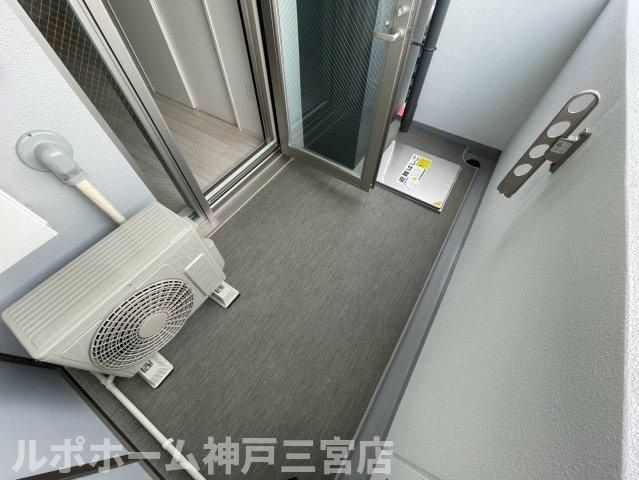 セレニテ西元町アリエのバルコニー