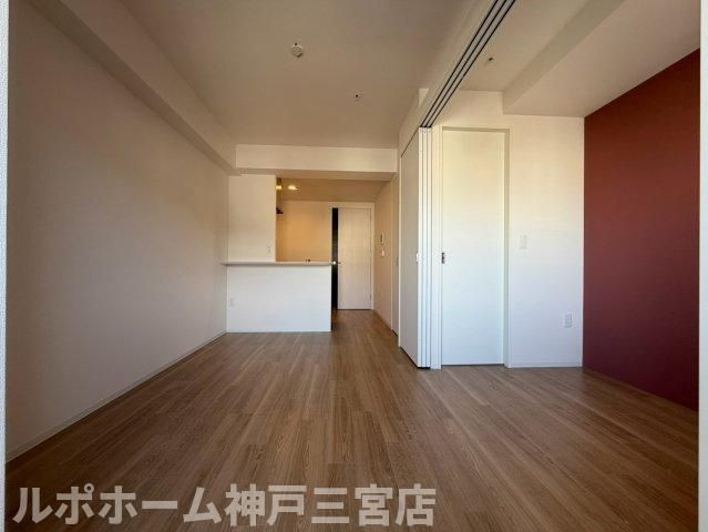 セレニテ西元町アリエの居間・リビング