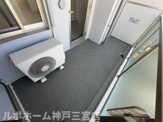 セレニテ西元町アリエのバルコニー
