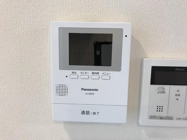 リヴィエールの内装|カメラ付インターホン