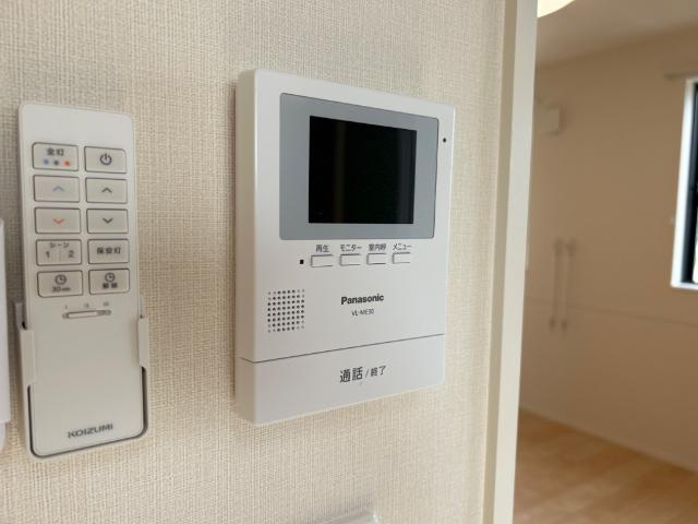 エン　リビングの内装|カメラ付インターホン