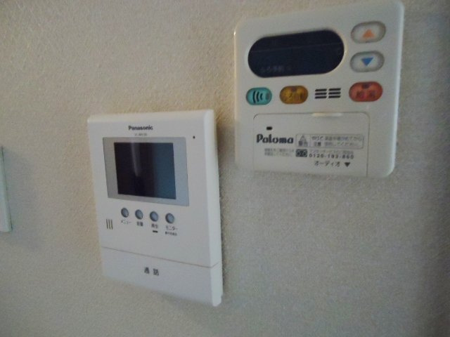 ファビュラスの内装|カメラ付インターホン