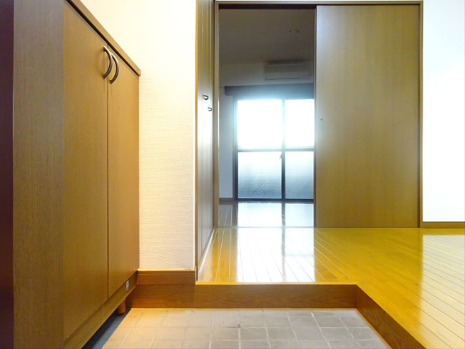 【玄関】 | アルパイン松原 | 別部屋の写真です