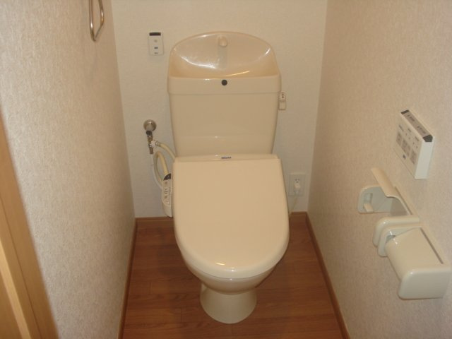 サンピア幸のトイレ|シャワー付トイレ（イメージ）