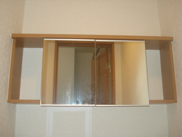 サンピア幸のトイレ|トイレ棚（イメージ）