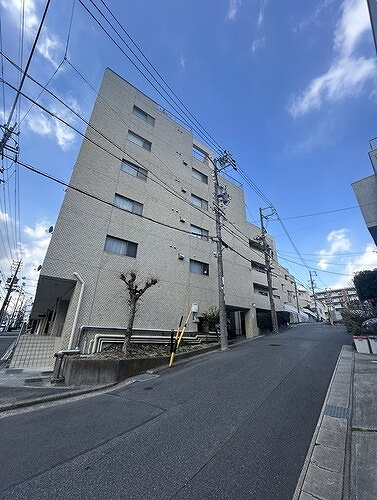 ライオンズマンション虹ヶ丘の外観|建物外観別角度　※前回募集時2017年9月撮影の写真