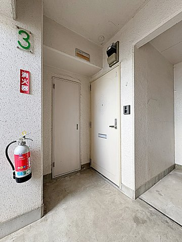 クレール延珠　北棟の玄関