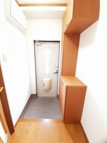 ソレアードＢの玄関