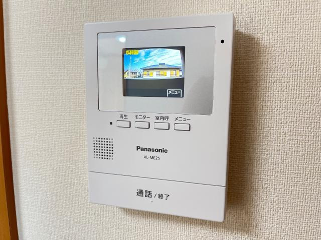 クールメゾン佐藤の内装|カメラ付インターホン