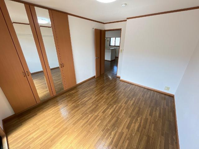 クールメゾン佐藤の内装|洋室