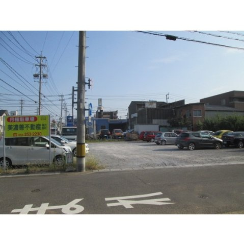 岐阜市月丘町４丁目の駐車場の外観