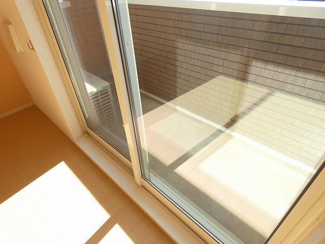 アルファードＡのバルコニー|外からの目が気にならないバルコニーで洗濯物が干せます