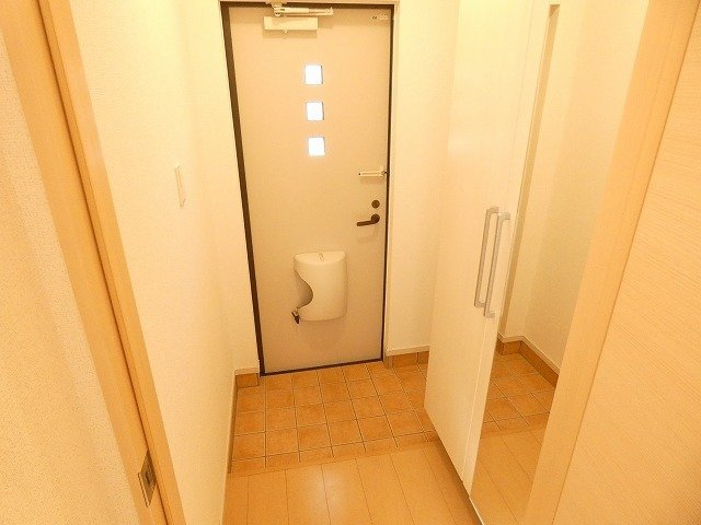 アルファードＡの玄関|ゆったりとした玄関です