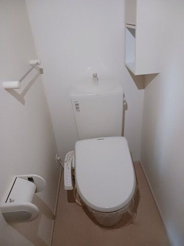 メゾンブリーズⅦのトイレ|落ち着いたトイレです