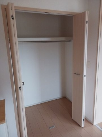 メゾンブリーズⅦの収納|たっぷりとした収納スペースです