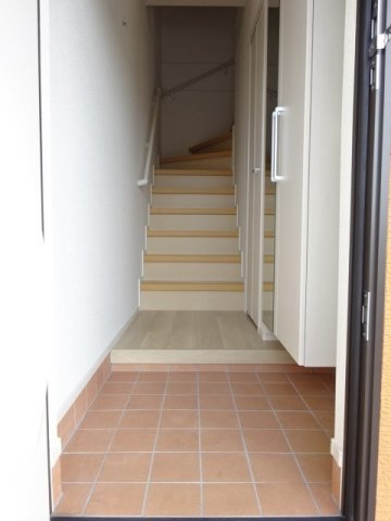 アベニールカルミアの玄関|収納もある玄関です