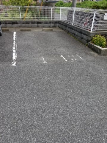 アーバンハイツⅠの駐車場|駐車場です