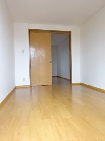 アーバンハイツⅠの居間・リビング|使いやすい居間です