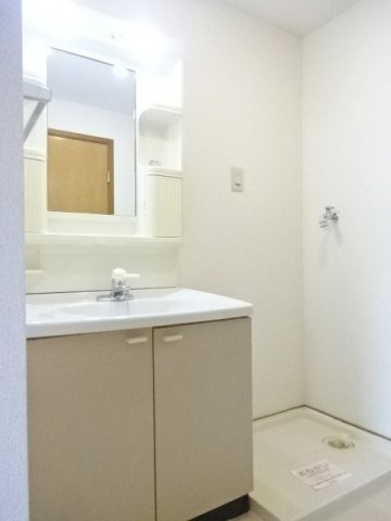 アーバンハイツⅠの洗面所|忙しい朝には欠かせない洗面所です