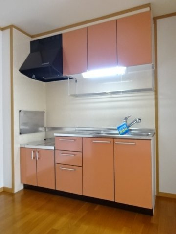 コンフォルターブルⅢのキッチン|コンパクトなキッチンで掃除もラクラク