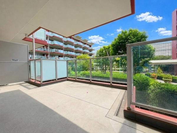 パークスクエア綱島のバルコニー|開放的なバルコニー！
陽当り通風良好で洗濯物も良く乾きます。
風が心地よいです♪