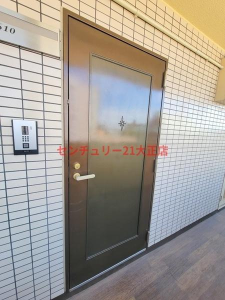 大正メゾンの玄関