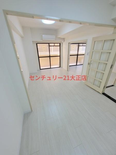 大正メゾンの居間・リビング|★明るいお部屋★