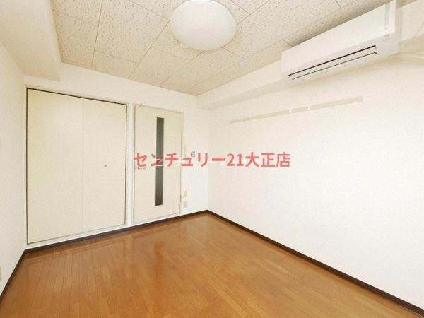 ラ・カーサの洋室