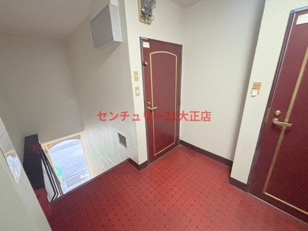 メゾンかもめのエントランス
