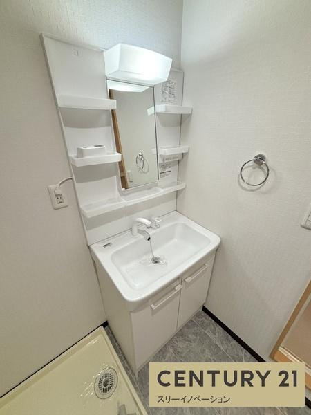 マンション忠岡の洗面所|★独立洗面台★