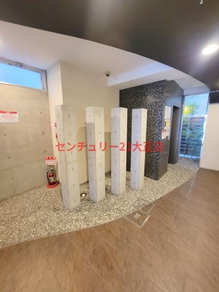 セレブコート弁天のエントランス