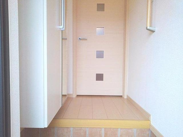 ハッピネス　トモの玄関