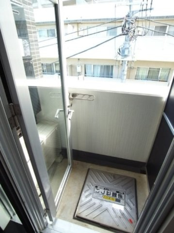 北区東十条１丁目の賃貸マンションのバルコニー