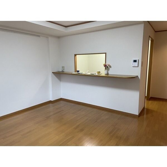 【居間・リビング】 | クレストハイム引山